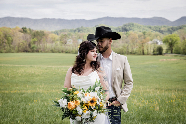 Spring Smoky Mountain Micro Wedding