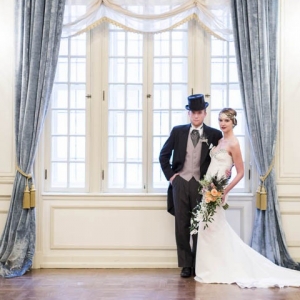 Art Deco bride and groom