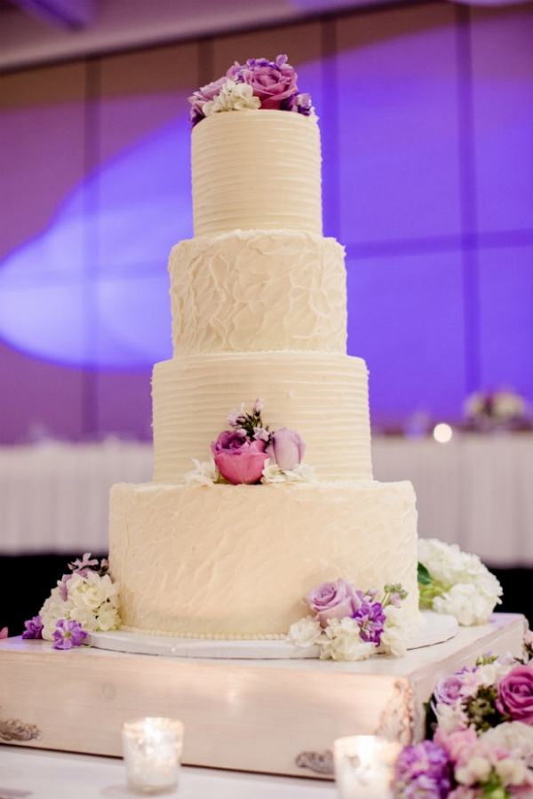 Simple textured wedding cake