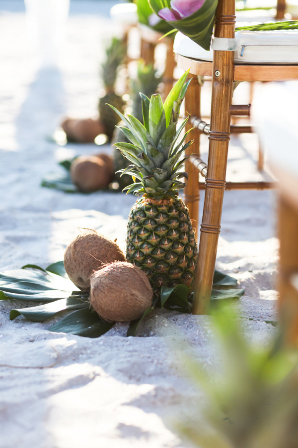 Pineapple and coconut aisle markers