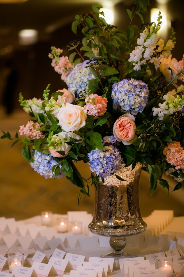 Classic centerpiece for escort card table