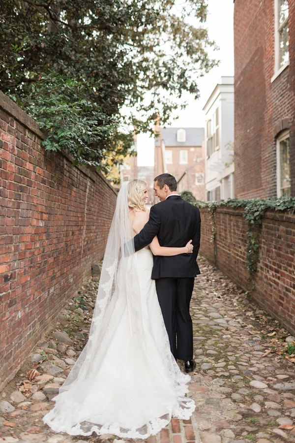 Bride and groom in Old Town Alexandria