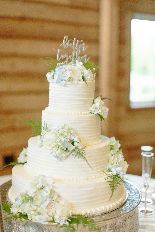 Buttercream wedding cake with hydrangeas