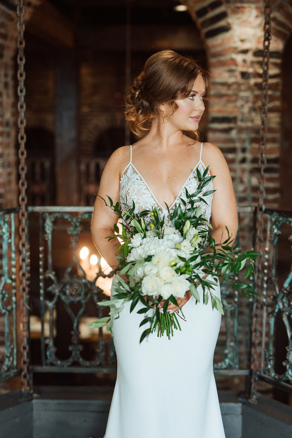 White and greenery bridal bouquet