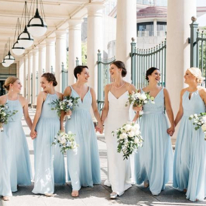 Bridesmaids in light blue 