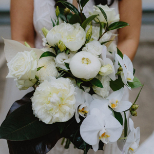 Tropical white bridal bouquet