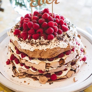 Pavlova Wedding Cake