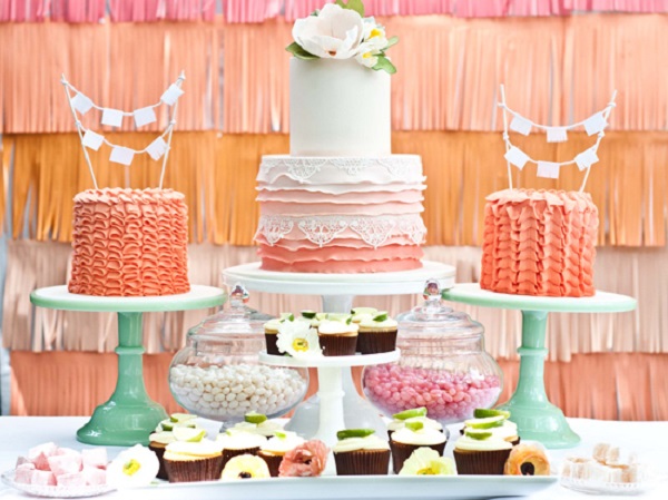 Wedding Cakes and Cupcakes Buffet