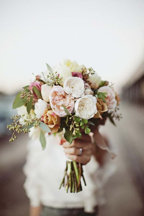 Modern Bouquet With Pink Roses