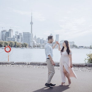 Urban views of Toronto with two lovebirds