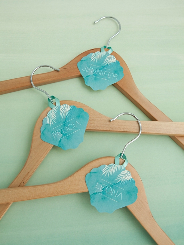 Edit and print these FREE bridal party hanger tags!