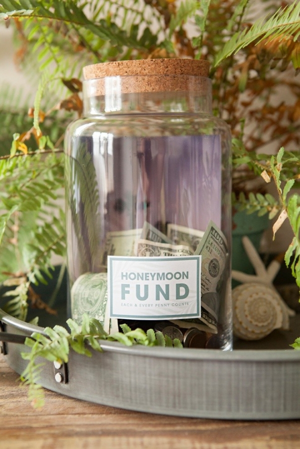 Learn how to make your own Honeymoon fund photo jar!