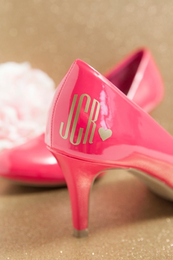 DIY Wedding Shoe Stickers for your bridesmaids!