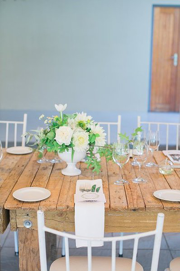 Simple Rustic Table Setting