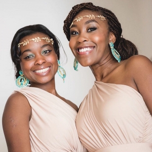 Bridesmaids with gold headpieces