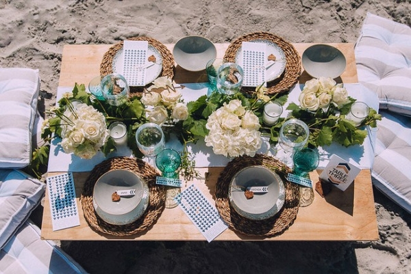 Beach wedding table