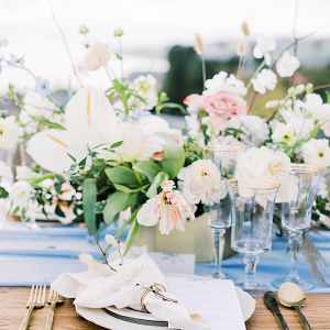 Blue and pink floral wedding table