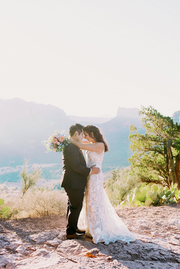 Sunrise in Sedona: A Cathedral Rock Elopement  