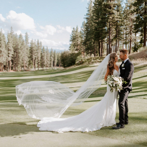 Neutral toned timeless Lake Tahoe wedding