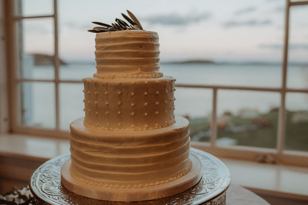 3 tier white wedding cake