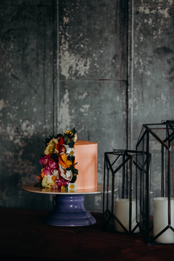 Coral wedding cakes