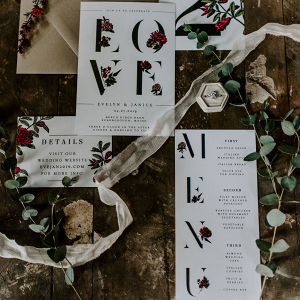 Wedding invitations with roses