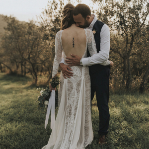 Relaxed and intimate Tuscan wedding