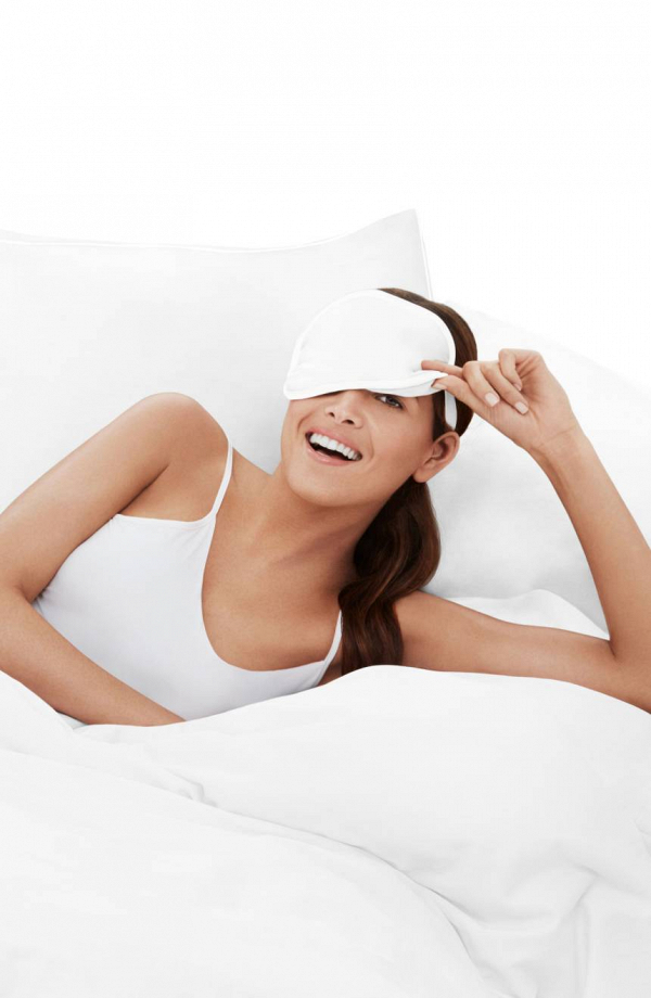 Sleep pillow and eye mask set with copper