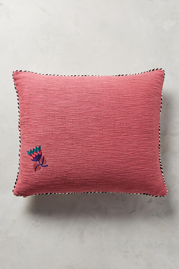 Tufted pillow