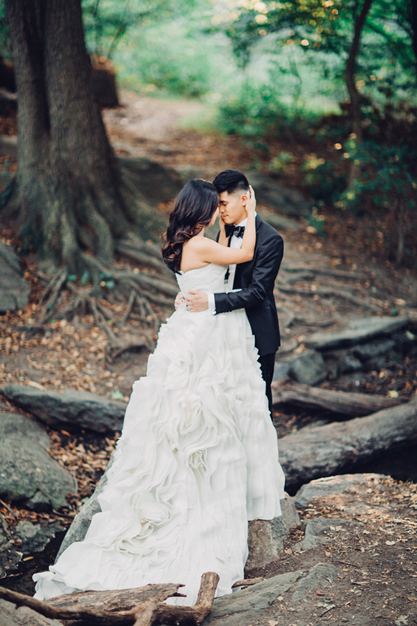 Romantic wedding portraits in Central Park