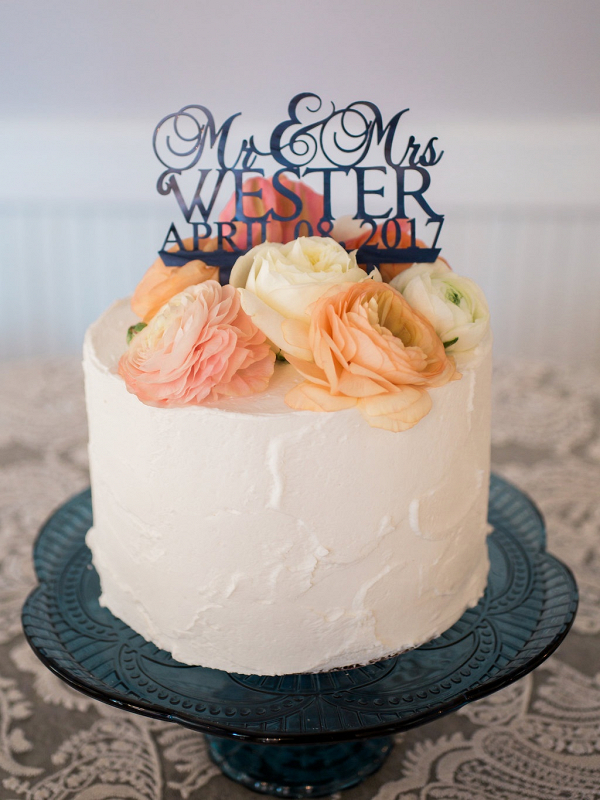 Small wedding cake on The Budget Savvy Bride
