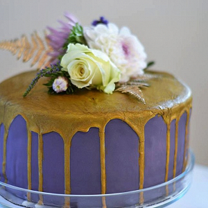 Gold drip cake
