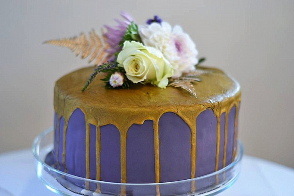 Gold drip cake