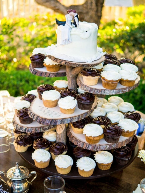 Rustic Wedding Cake Stand | Shoot Any Angle Wedding Photography