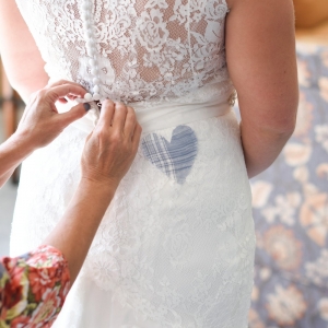 something+blue+heart+on+wedding+gown+_+macy+marie+photography+wedding5