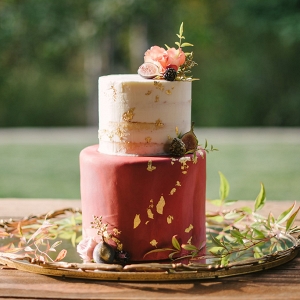 Red, gold and white wedding cake
