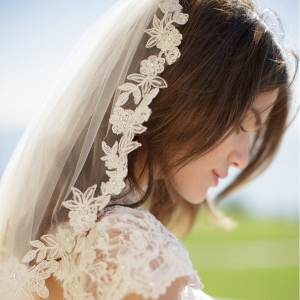 'Angelina' Lace Trim Tulle Veil