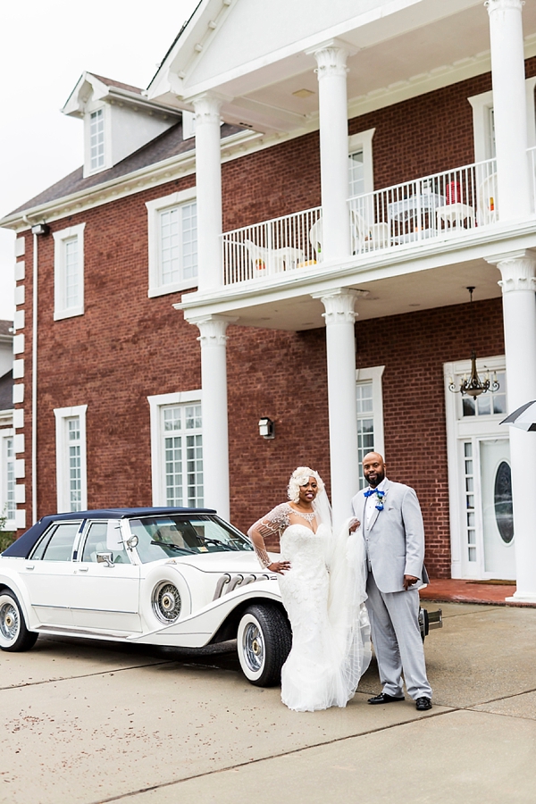 Mansion wedding with classic car