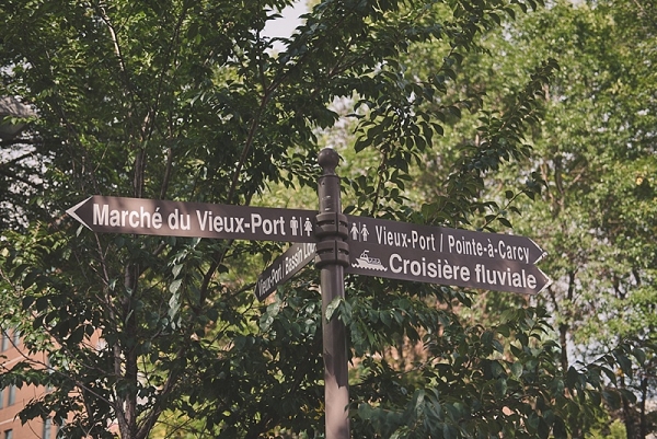 Street signs in French