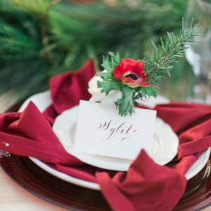 red and green christmas table setting
