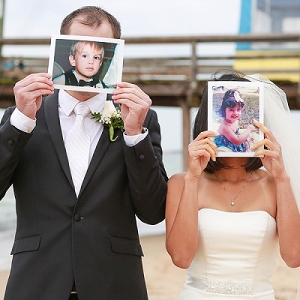 Fun newlywed photo idea